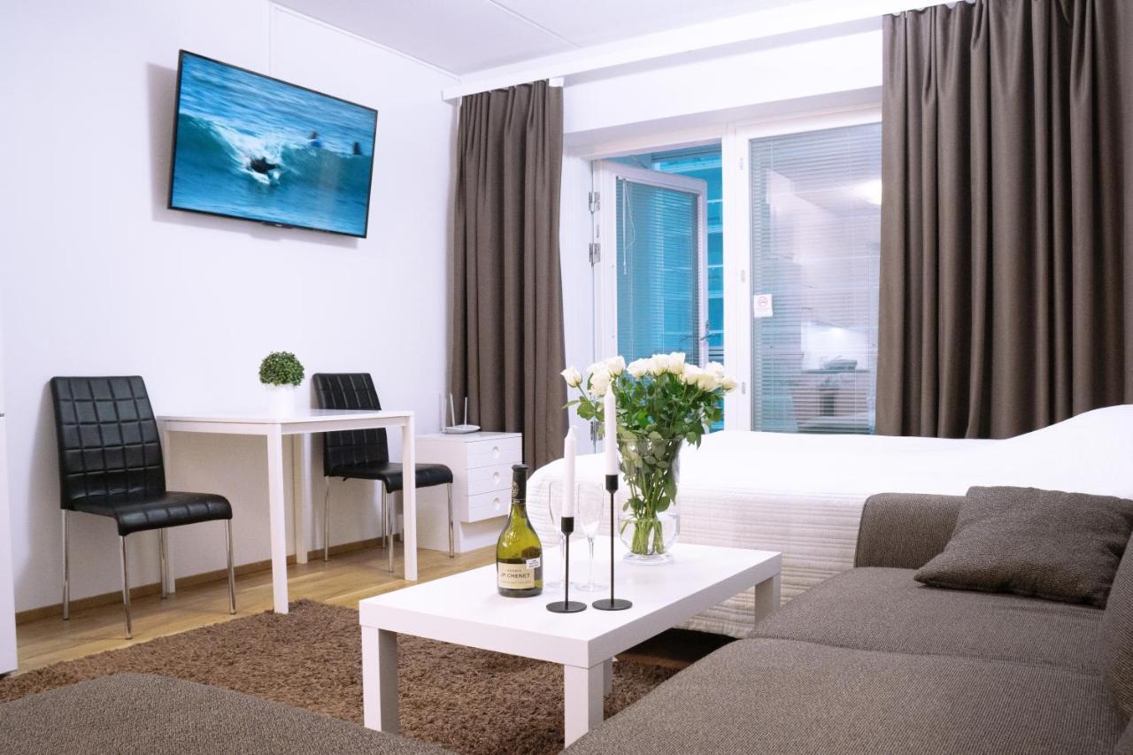 City Center 1R Studio With Perfect View, Parking 奥卢 外观 照片