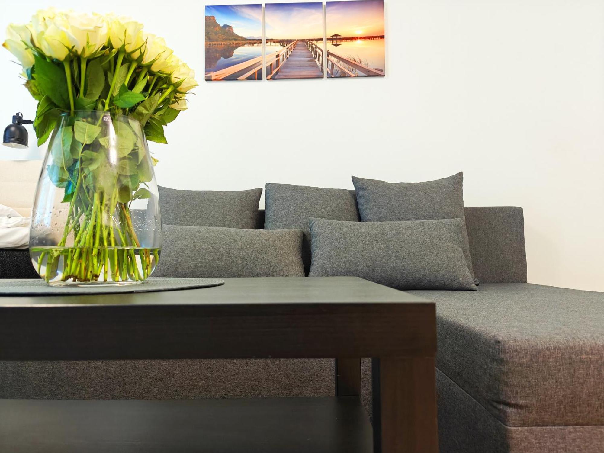 City Center 1R Studio With Perfect View, Parking 奥卢 外观 照片